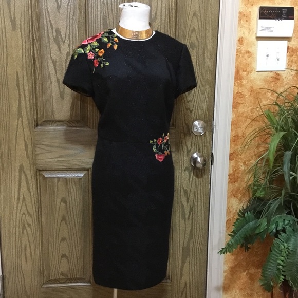 Peggy Jennings Dresses & Skirts - Peggy Jennings embroidered knee length spark dress